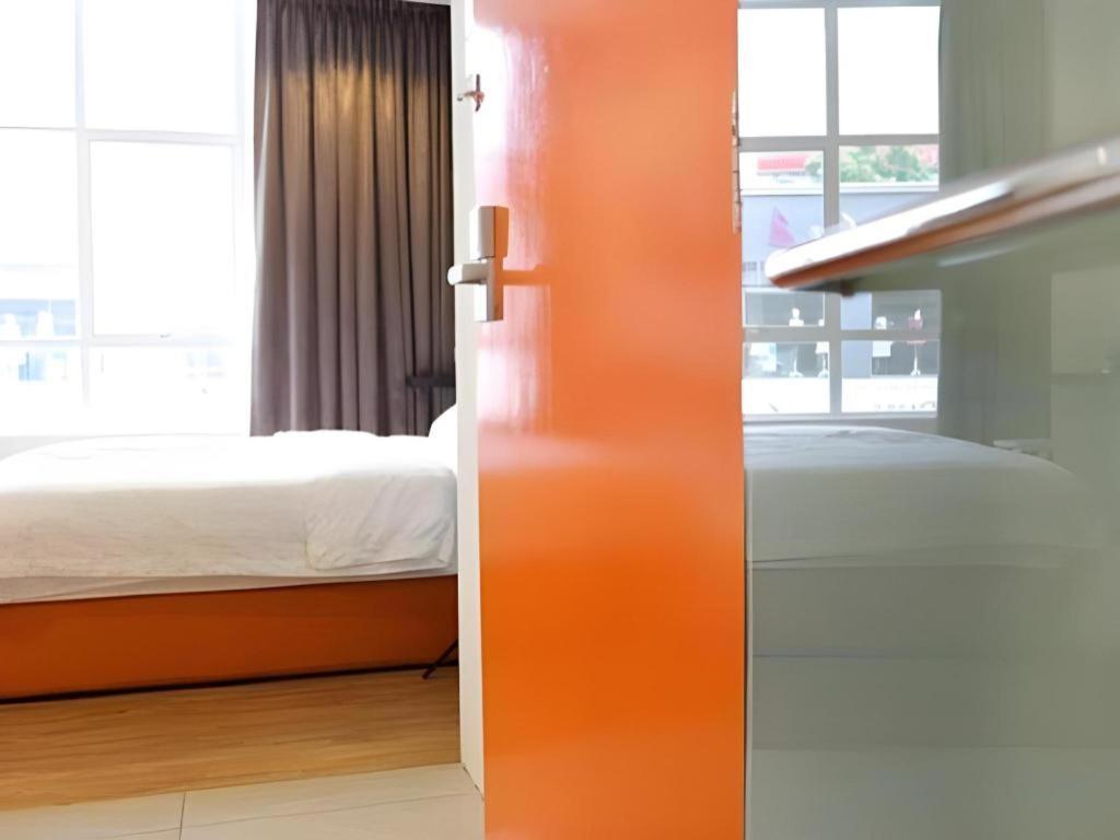 1 Hotel Taman Connaught Kuala Lumpur Ngoại thất bức ảnh
