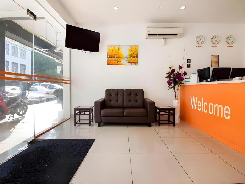 1 Hotel Taman Connaught Kuala Lumpur Ngoại thất bức ảnh